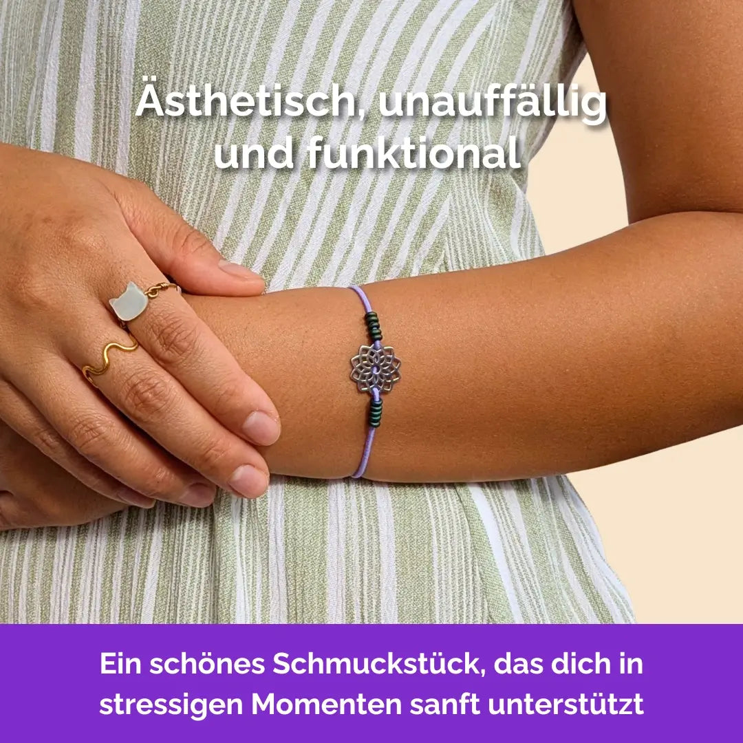 Lotus Fidget Armband in Silber Lavendel mit beweglichen Perlen für Erwachsene, ideal als Gummiband Skill bei innerer Unruhe zur sanften Stressbewältigung und Emotionsregulierung. Minimal