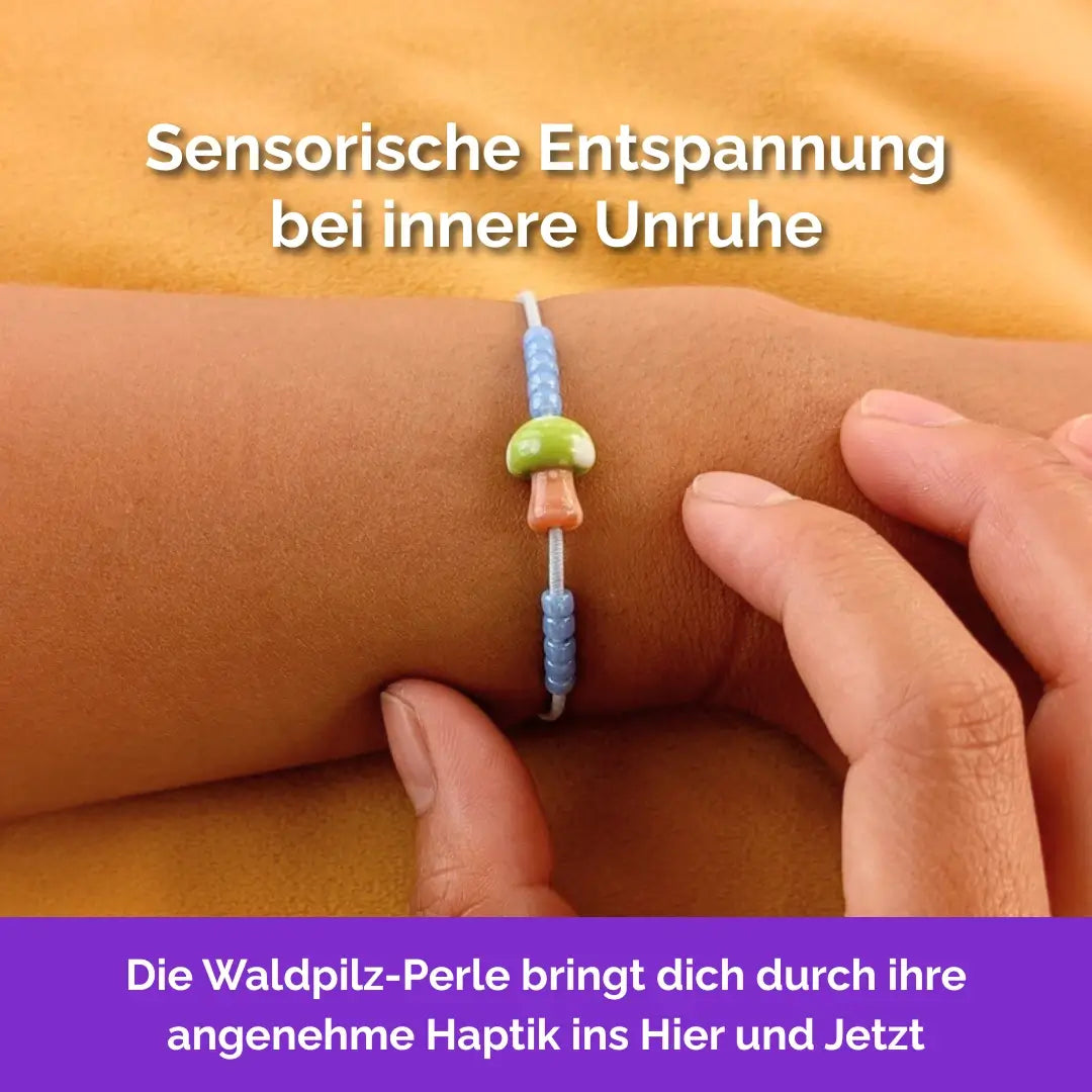 Pilz Fidget Armband in Blau mit beweglichen Perlen für Erwachsene, ideal als Gummiband Skill bei innerer Unruhe zur sanften Stressbewältigung und Emotionsregulierung.