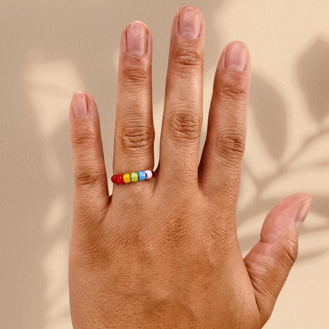 Rainbow Anxiety Ring: Handgefertigt in Deutschland. Minimal, hochwertig, unauffällig, alle Größen. Kann gegen Stress & Anspannung helfen