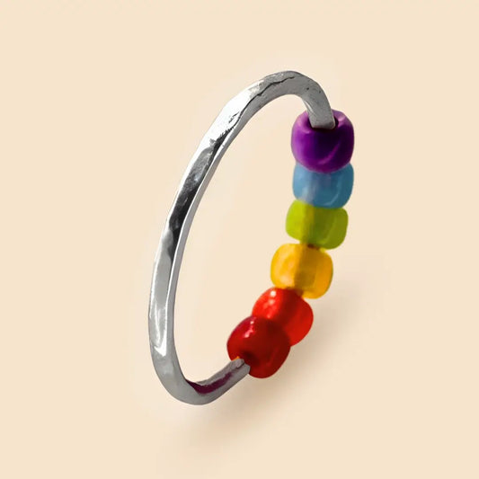 Rainbow Anxiety Ring Silber: Minimal, hochwertig, unauffällig, alle Größen. Kann gegen Stress & Anspannung helfen