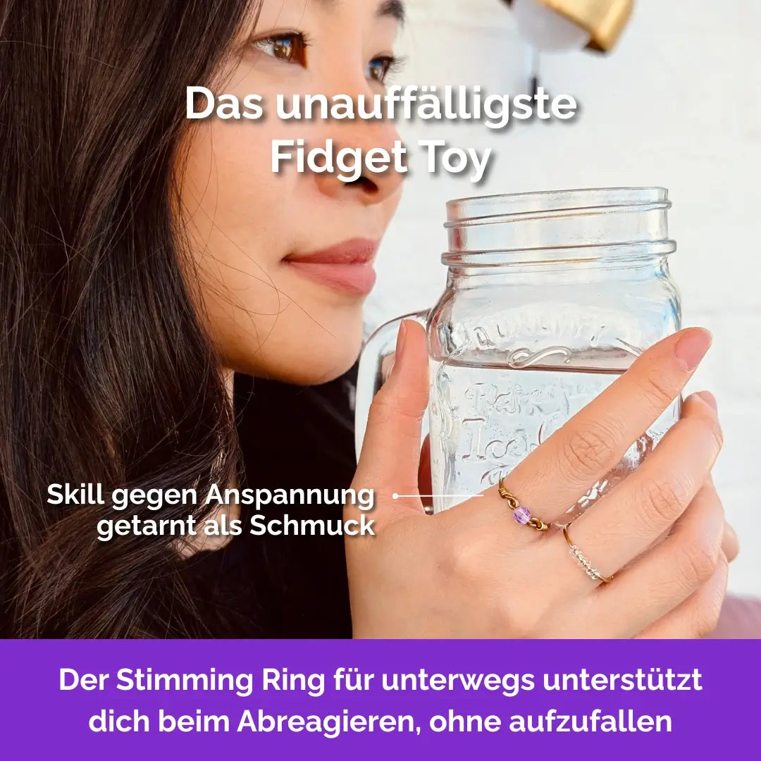 Violet Fidget Ring in Gold – handgefertigter, diskreter Schmuck zur Stressbewältigung und Emotionsregulation